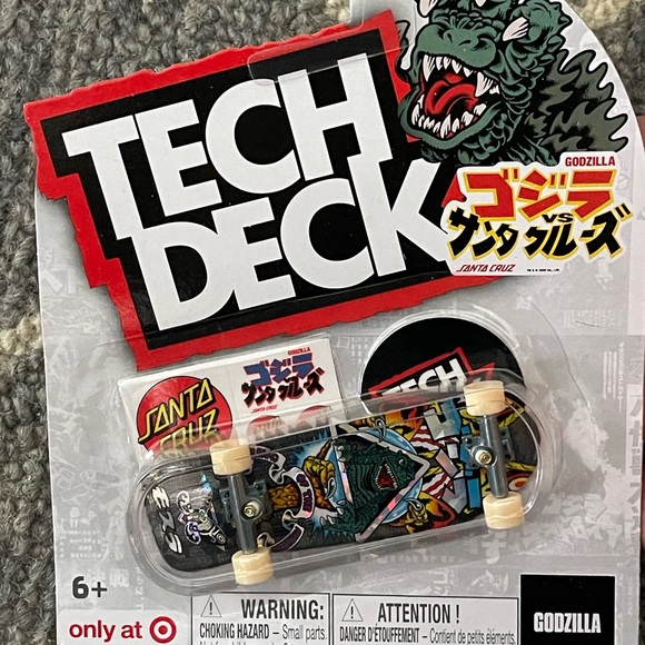 Tech deck Santa Cruz  and Godzilla lot of 2 boards - Picture 2 of 6